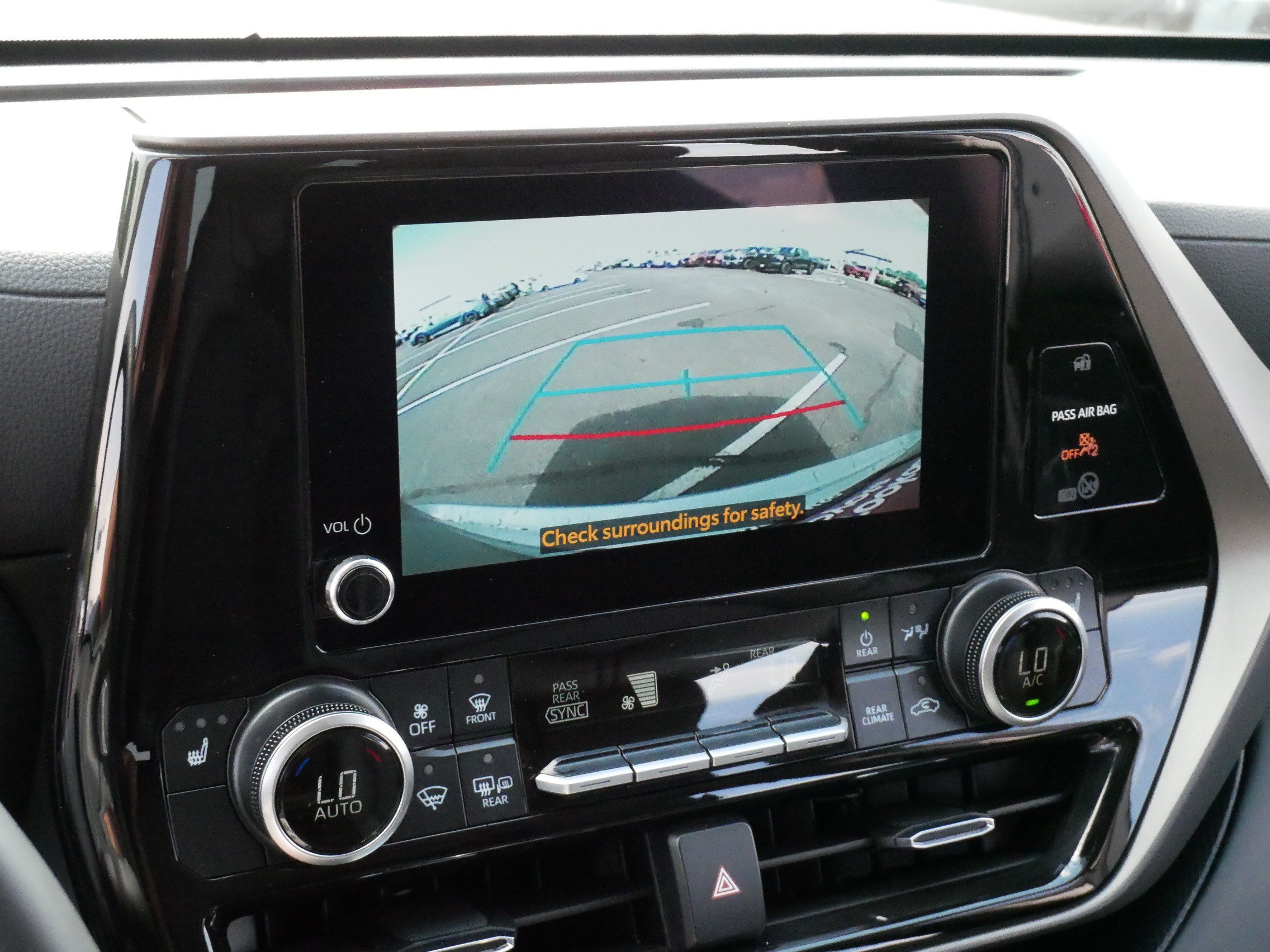 Certified 2025 Toyota Highlander XLE AWD/4WD image 32