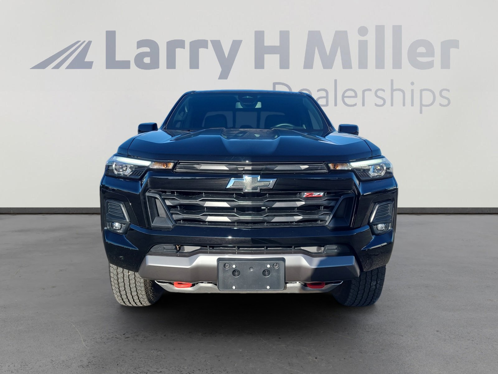 Used 2025 Chevrolet Colorado Z71 w/ Z71 Convenience Package 2 image 8