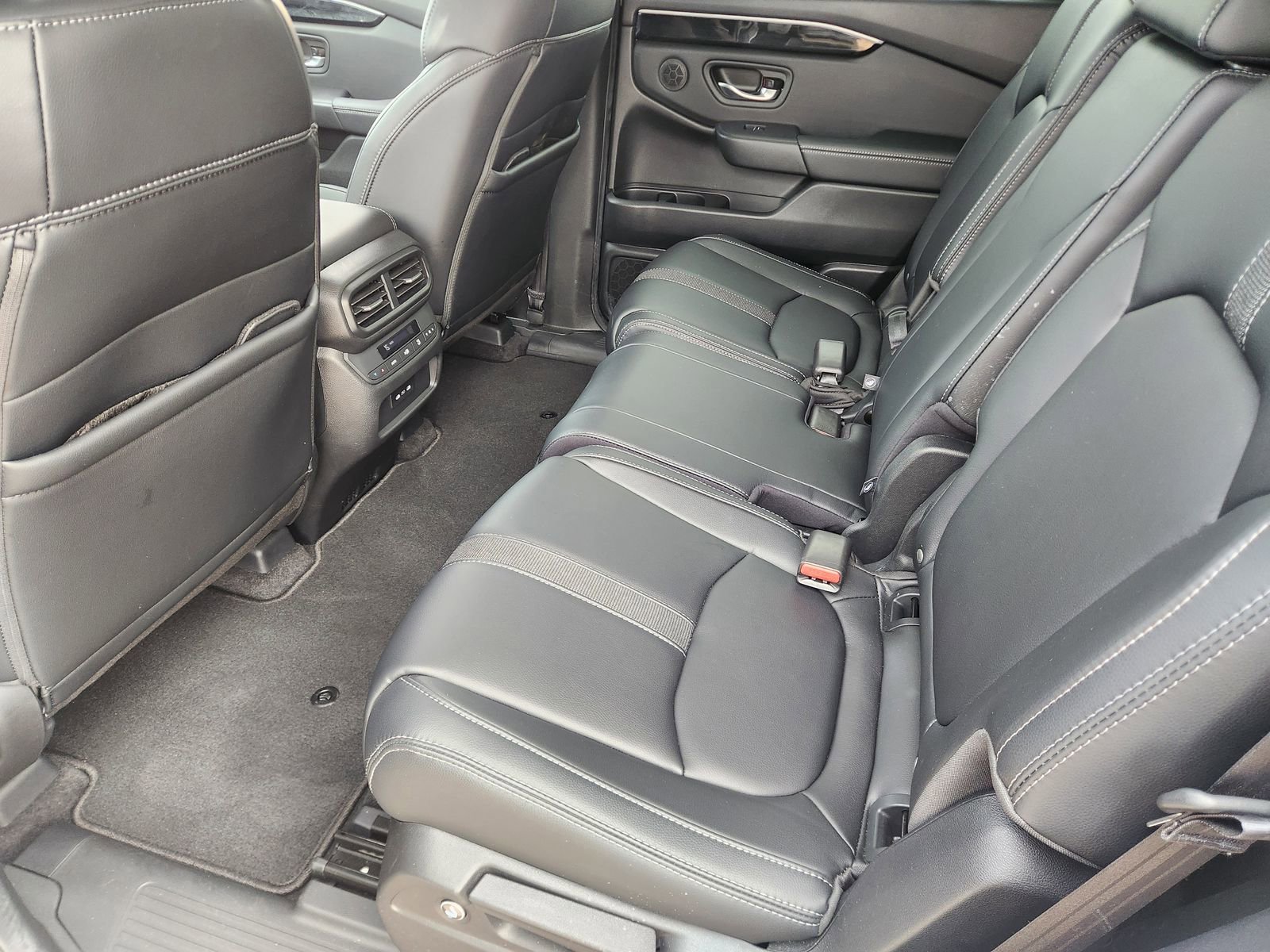 Certified 2024 Honda Pilot Touring image 34