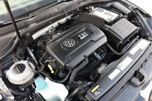 Used 2015 Volkswagen Golf R 4-Door AWD/4WD image 49