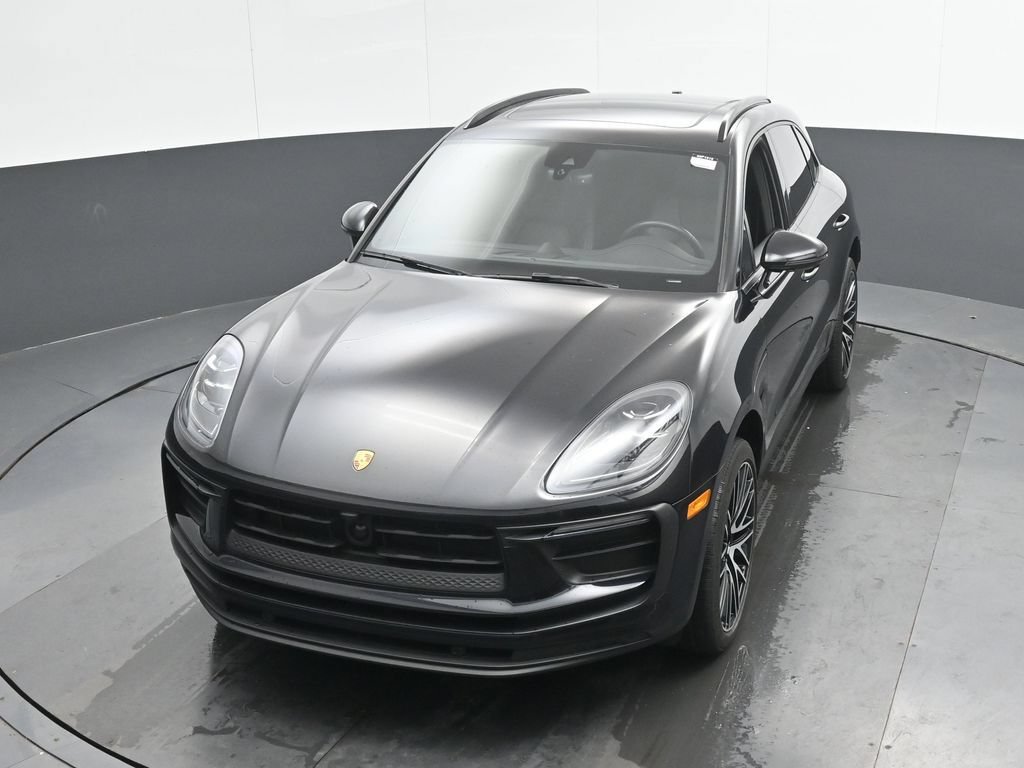 Used 2022 Porsche Macan AWD/4WD image 34