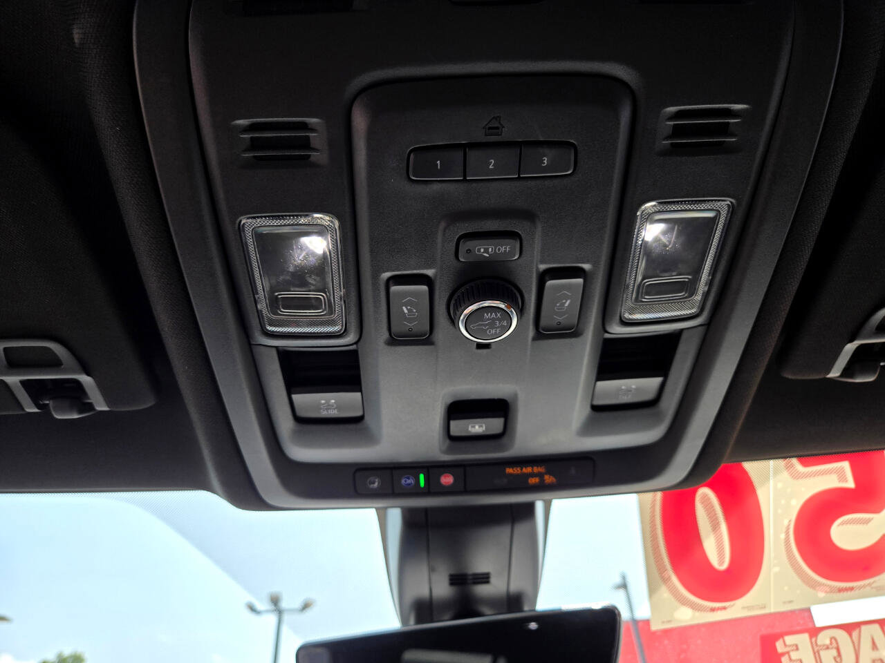 Used 2021 GMC Yukon Denali w/ Denali Premium Package image 13