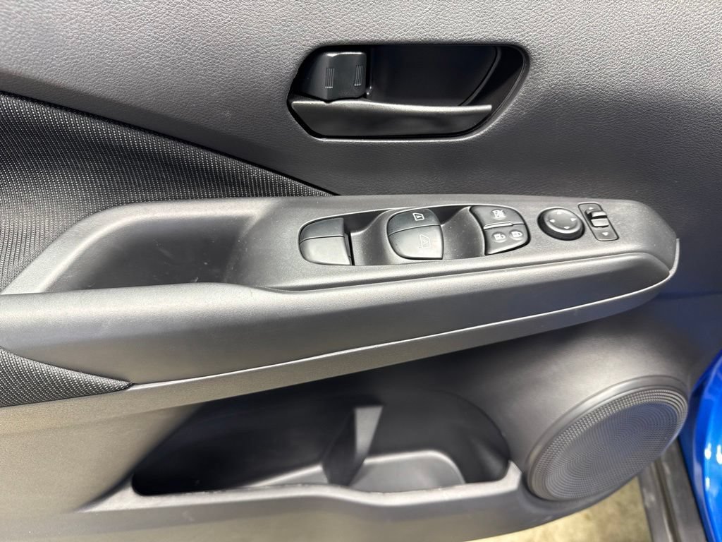 Used 2025 Nissan Kicks Play S FWD image 11