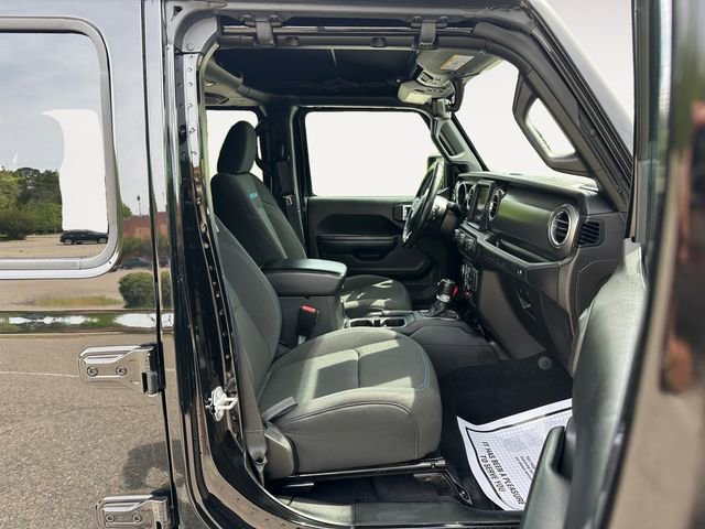 Used 2021 Jeep Wrangler Unlimited Rubicon 4xe w/ Cold Weather Group AWD/4WD image 15