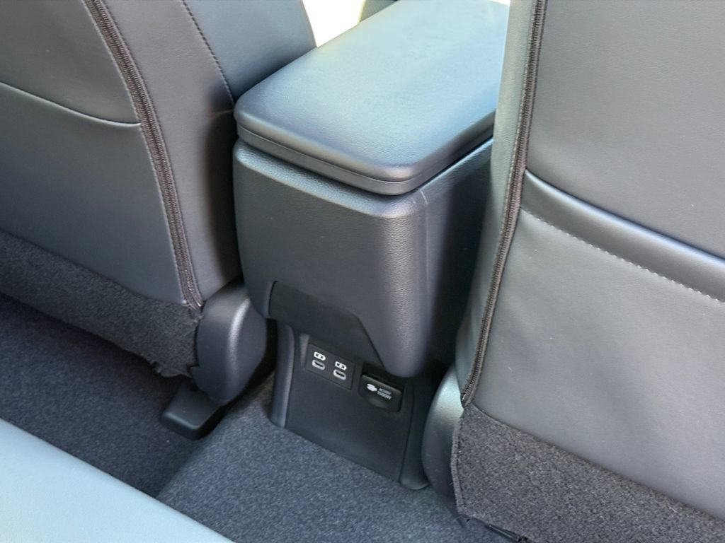 New 2026 Toyota Prius Plug-In Hybrid FWD image 21
