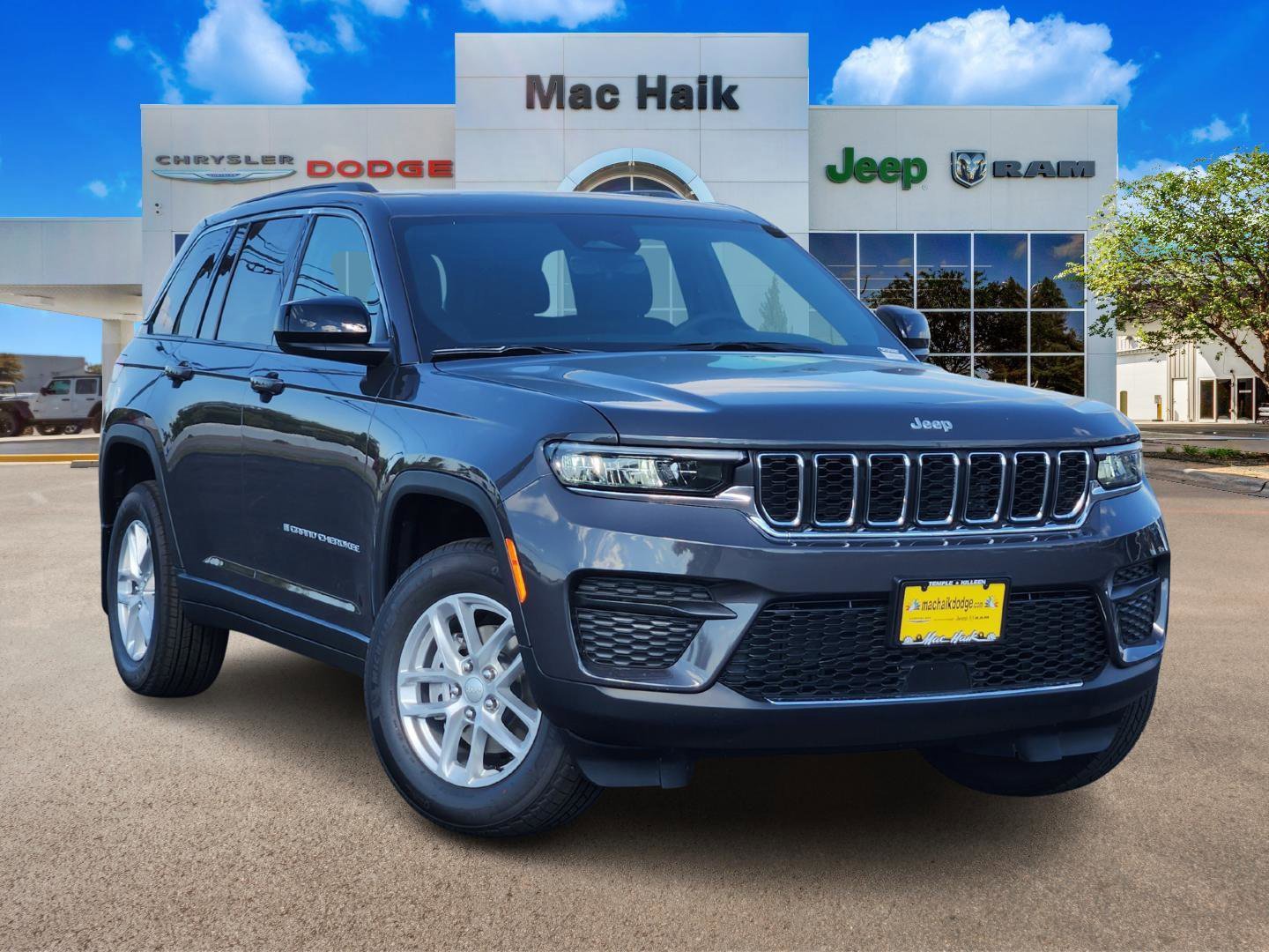 New 2025 Jeep Grand Cherokee Laredo X