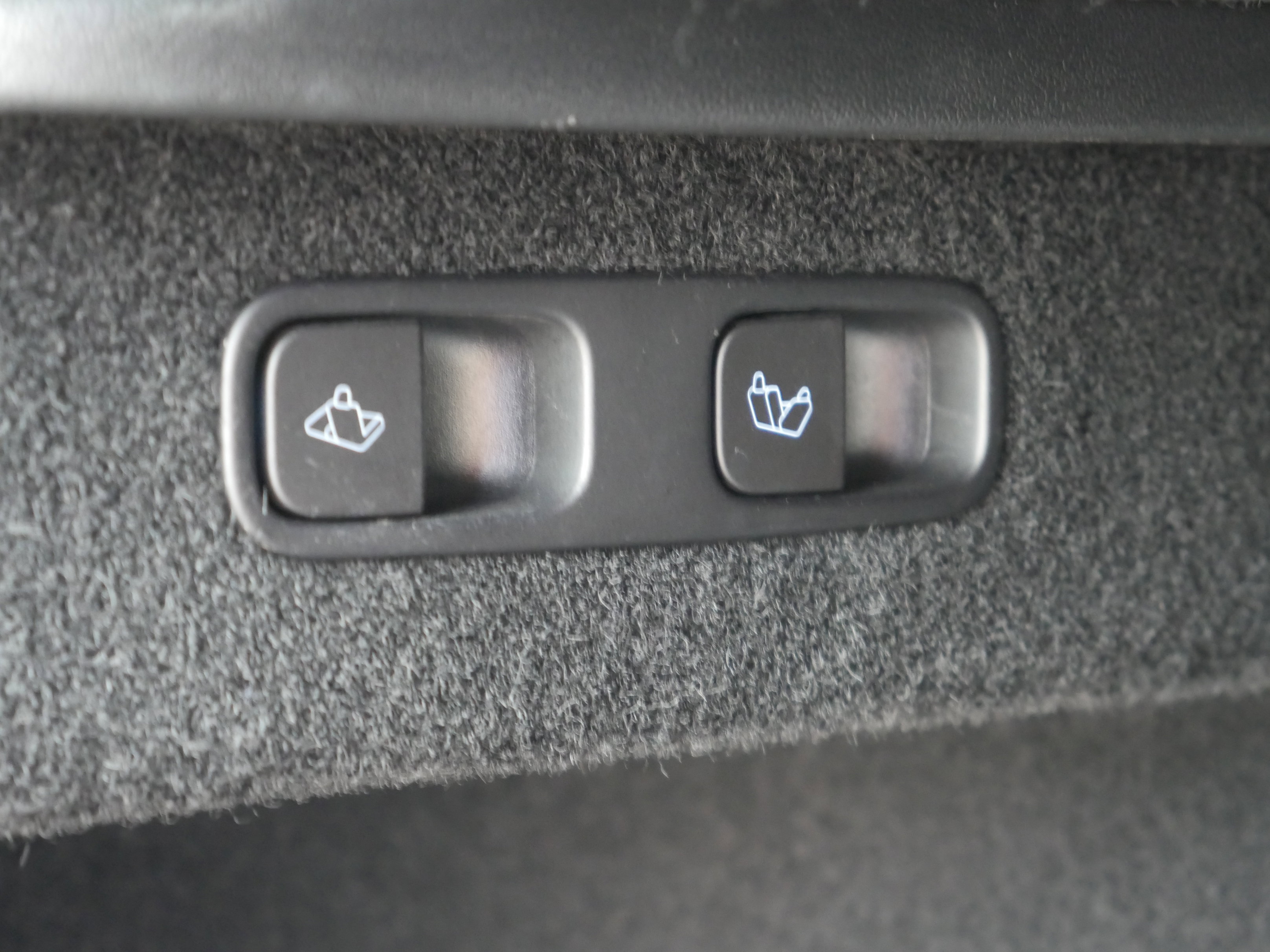 Used 2023 Tesla Model Y Long Range image 14