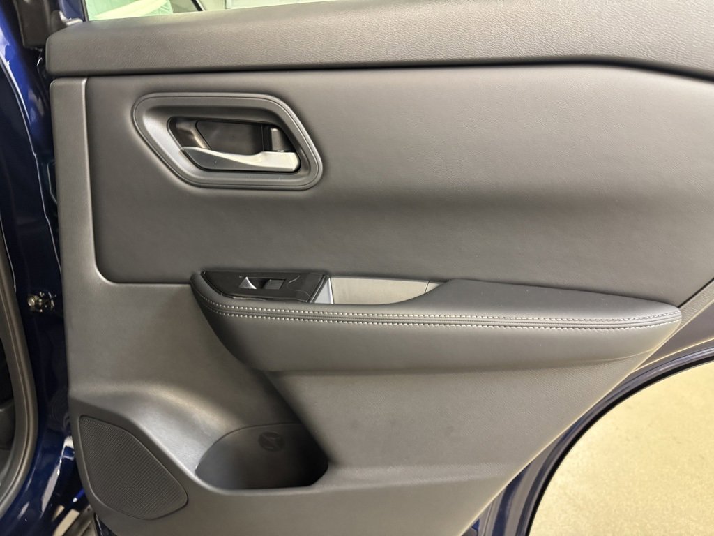 New 2026 Nissan Rogue SV image 25