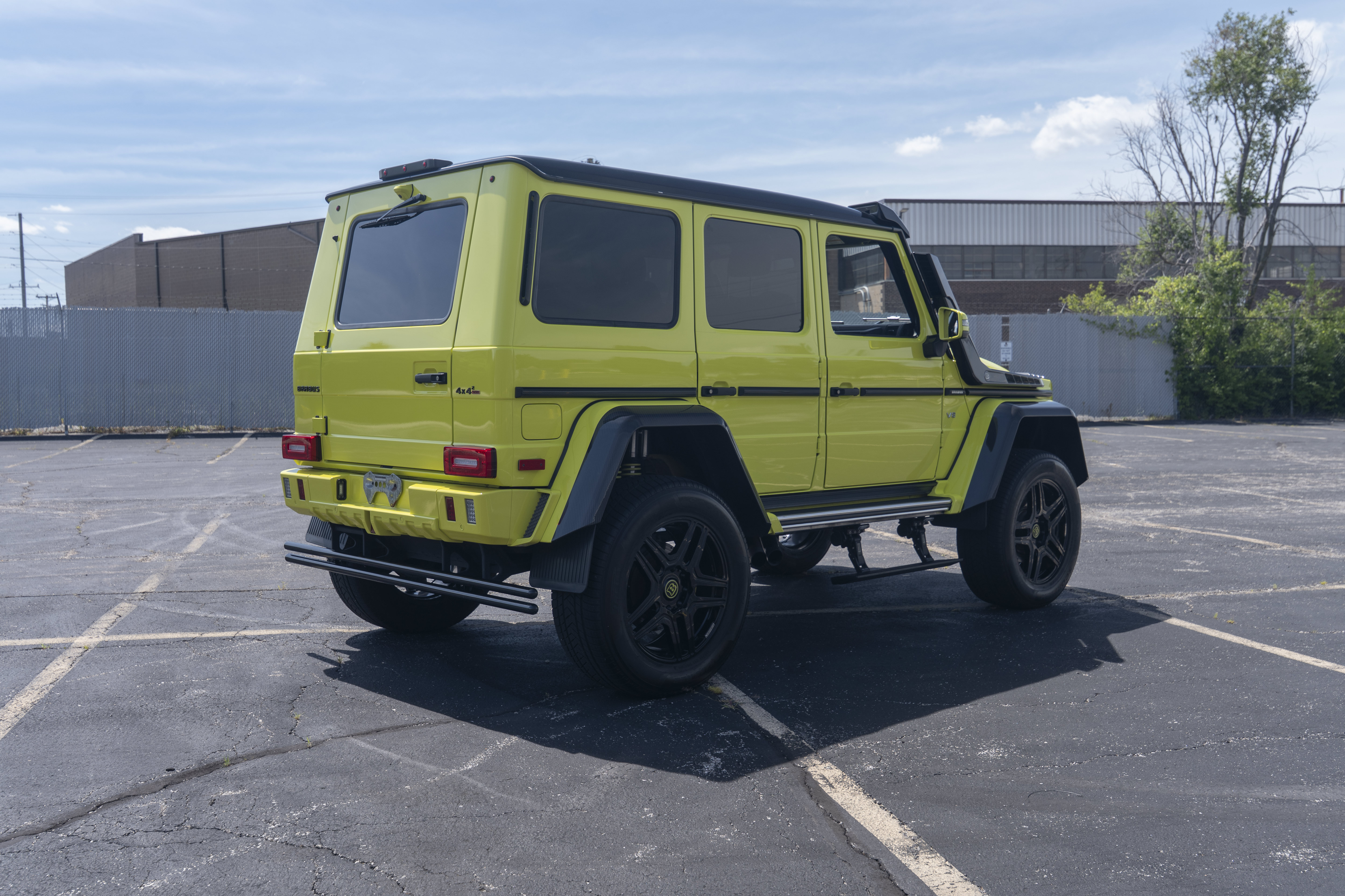 Used 2017 Mercedes-Benz G 550 Squared image 9