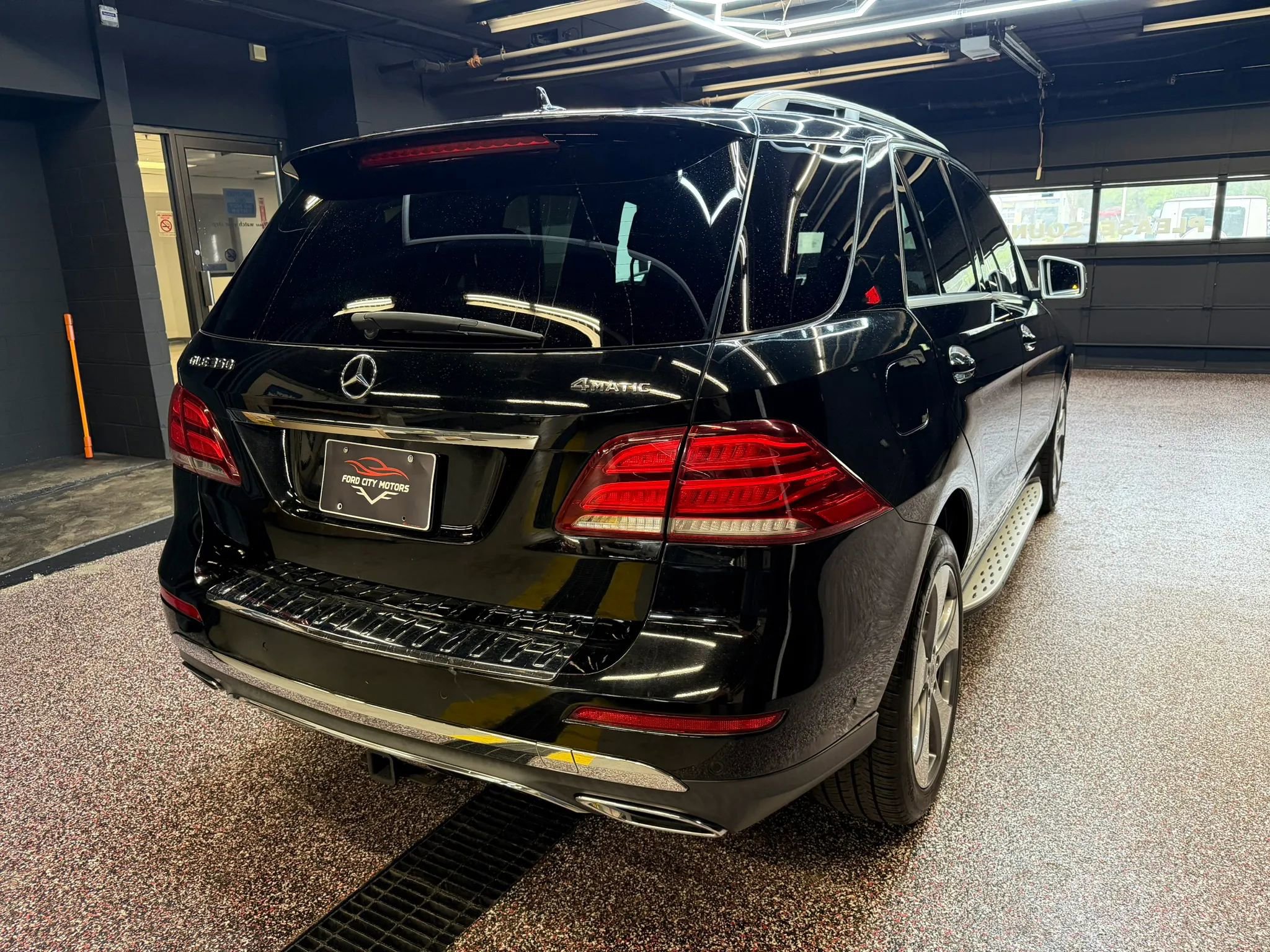 Used 2017 Mercedes-Benz GLE 350 4MATIC image 10