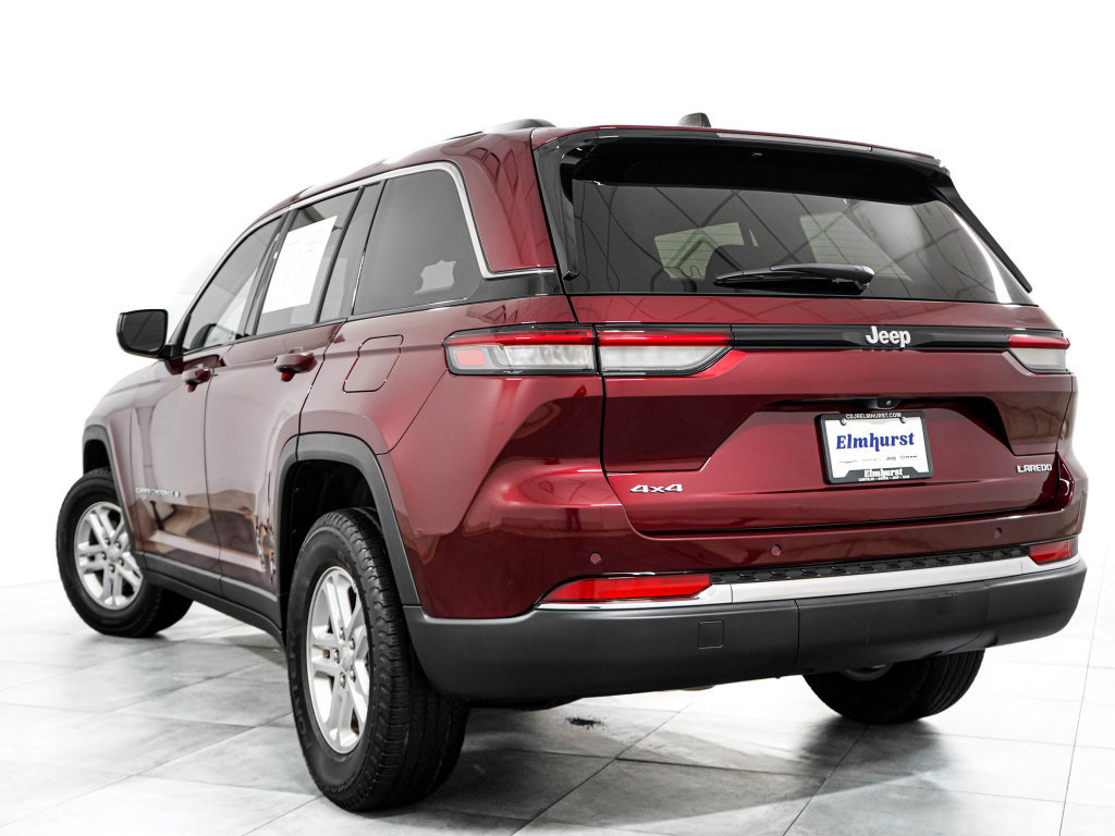 Used 2023 Jeep Grand Cherokee Laredo AWD/4WD image 5
