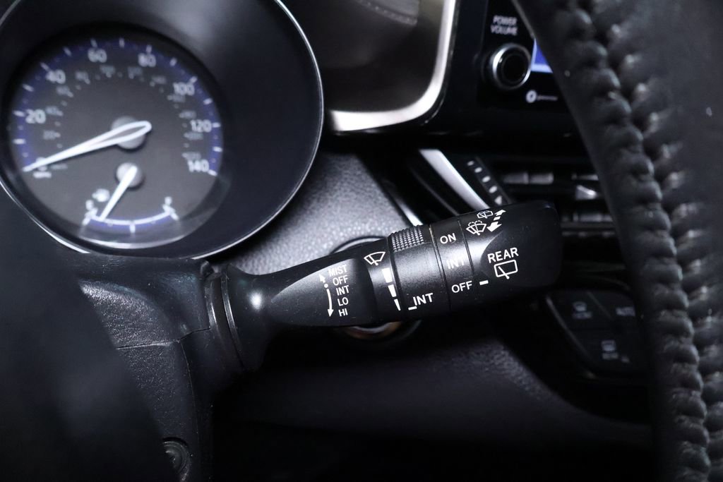 Used 2021 Toyota C-HR Limited image 23