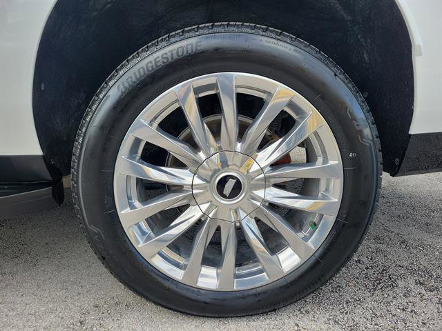 Certified 2023 Cadillac Escalade ESV Premium Luxury image 9