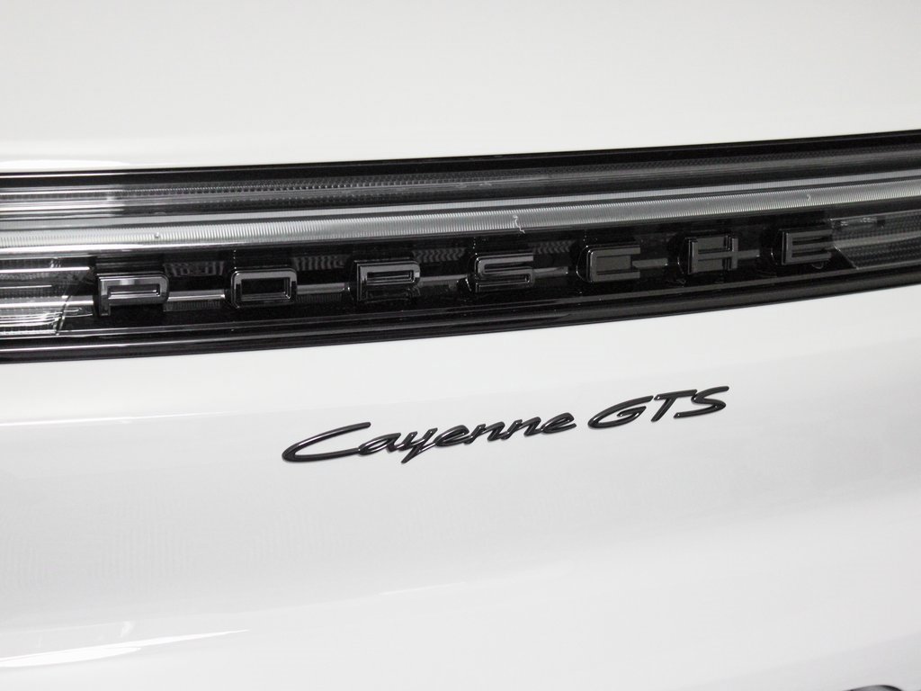 New 2026 Porsche Cayenne GTS image 13