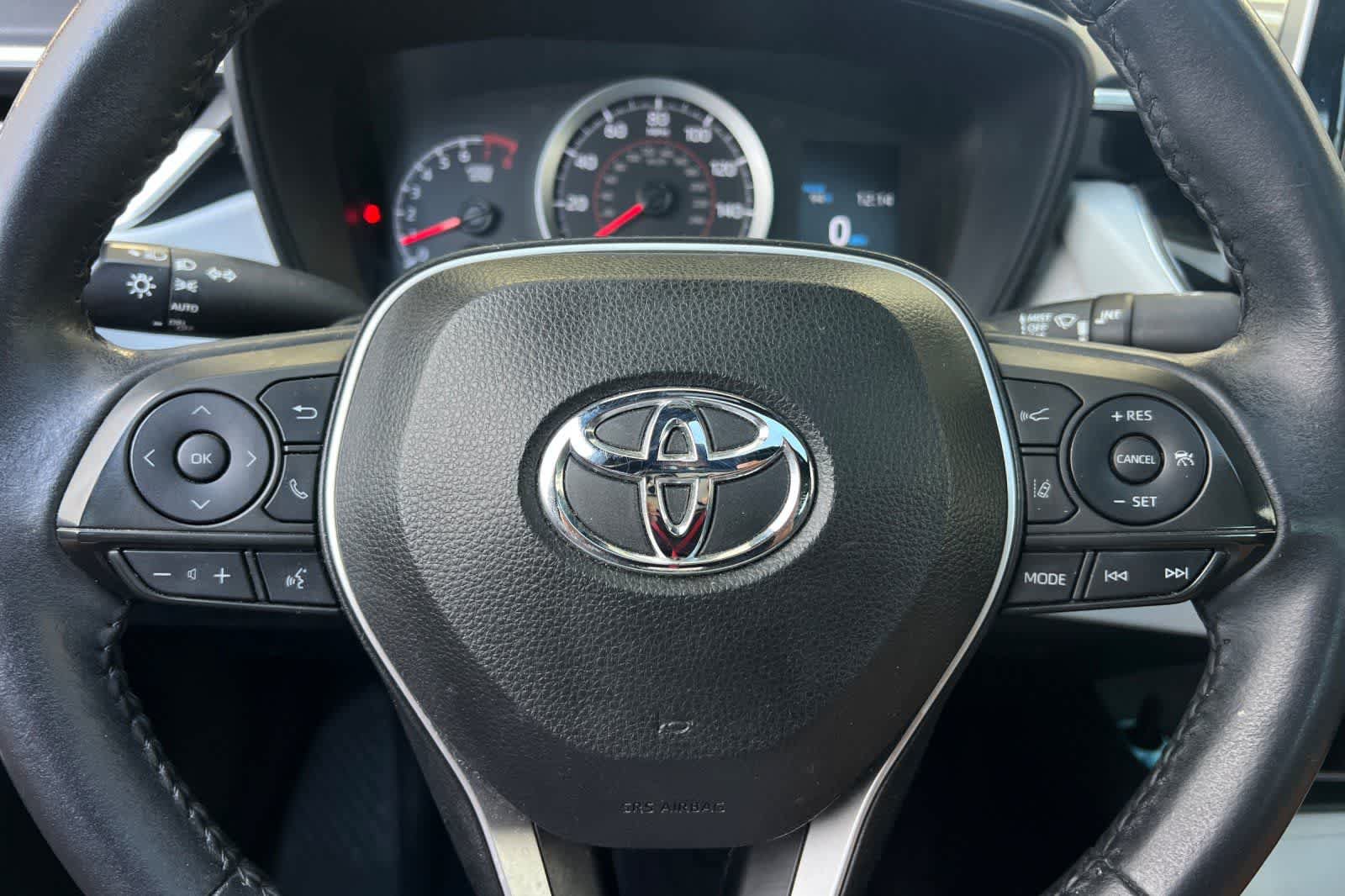 Used 2020 Toyota Corolla SE w/ SE Premium Package FWD image 24