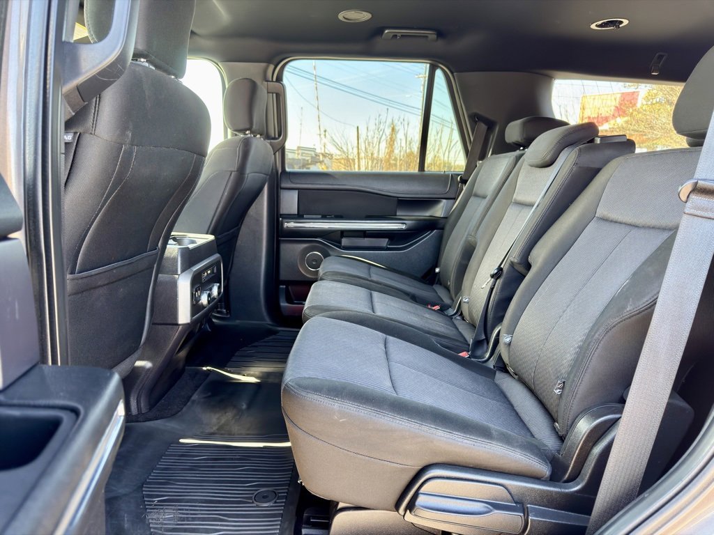 Used 2019 Ford Expedition XLT image 11