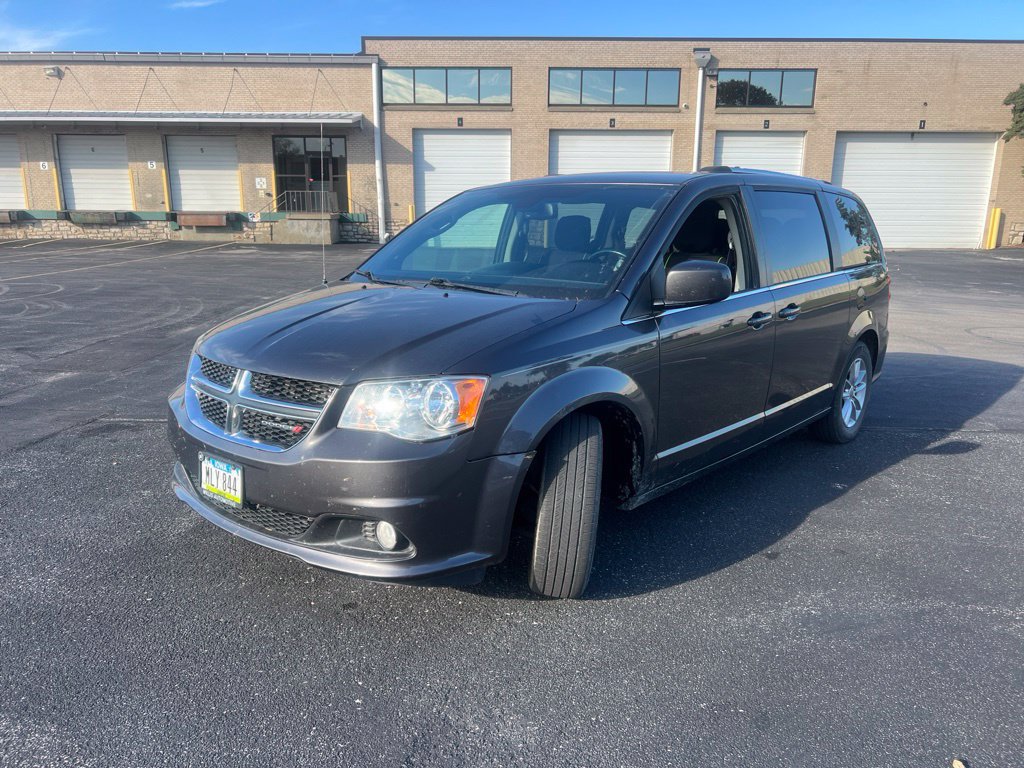 Used 2020 Dodge Grand Caravan SXT FWD image 2