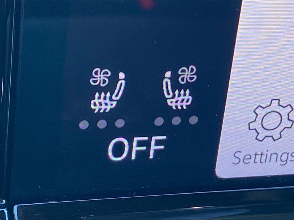 Certified 2024 Volkswagen Atlas SEL Premium R-Line image 18