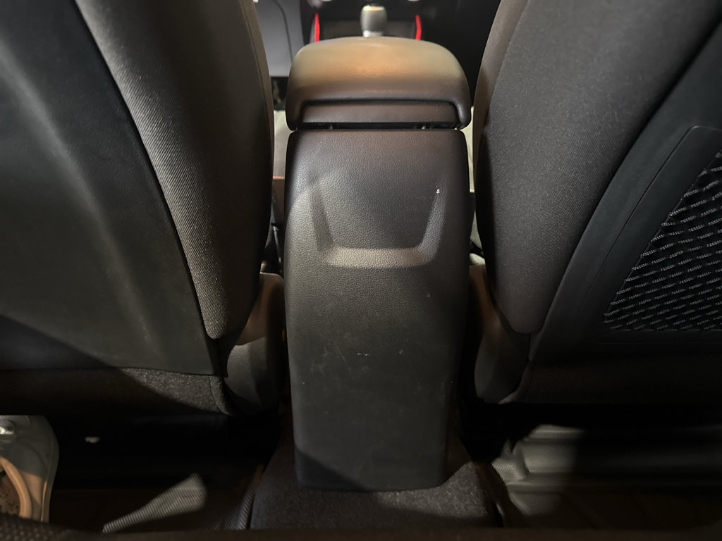 Used 2025 Hyundai Venue SE FWD image 24