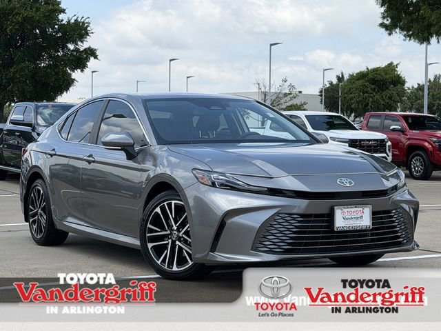 Used 2026 Toyota Camry XLE FWD image 1