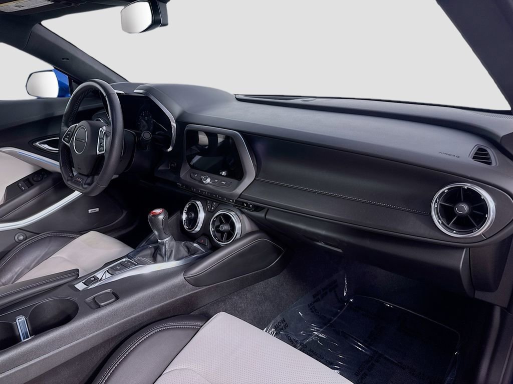Used 2018 Chevrolet Camaro SS RWD image 35