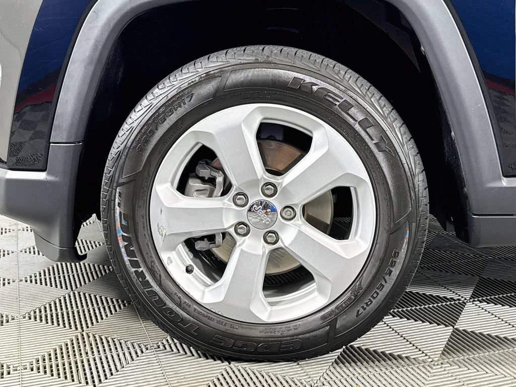 Used 2018 Jeep Compass Latitude w/ Popular Equipment Group AWD/4WD image 30