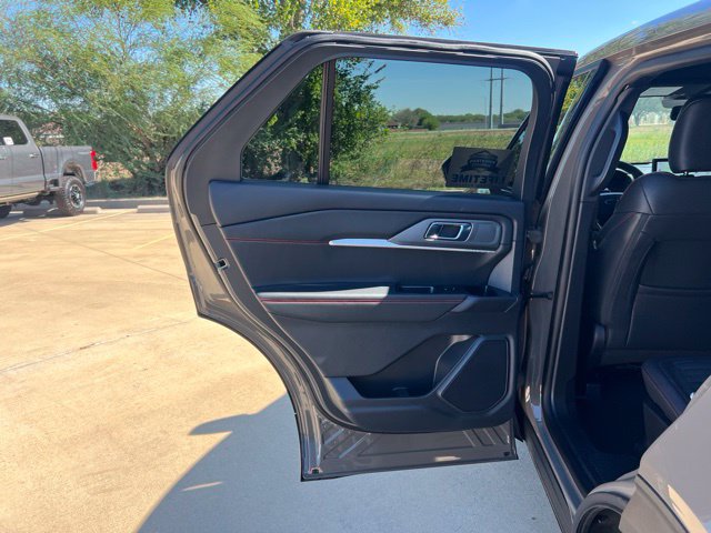 New 2027 Ford Explorer ST-Line w/ Premium Package RWD image 15
