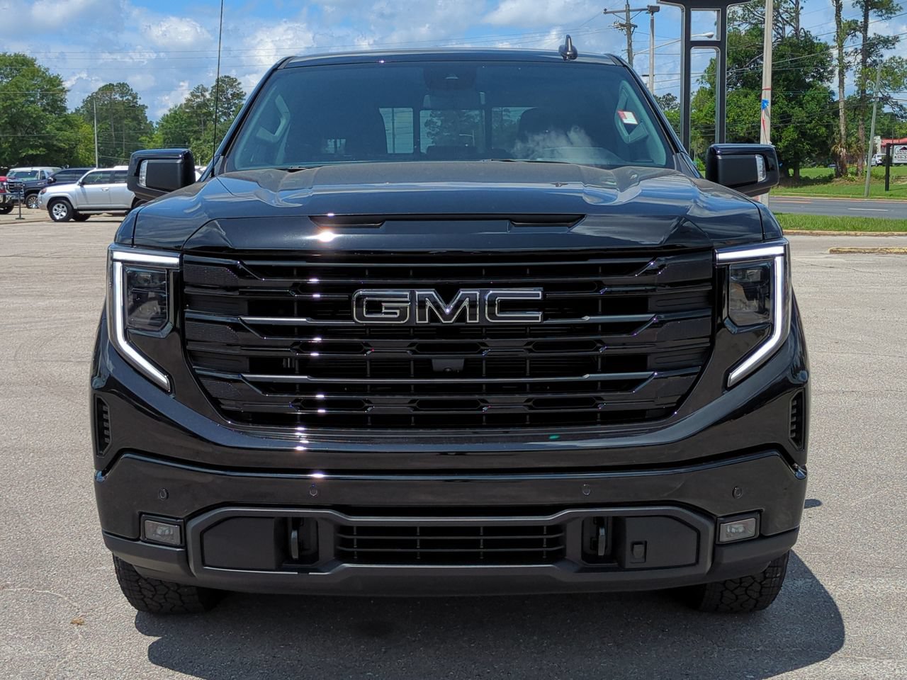 New 2026 GMC Sierra 1500 Elevation w/ Elevation Premium Package AWD/4WD image 9