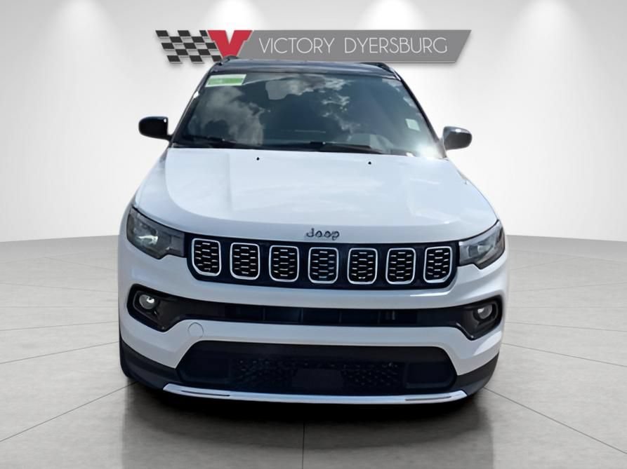Used 2025 Jeep Compass Limited AWD/4WD image 3