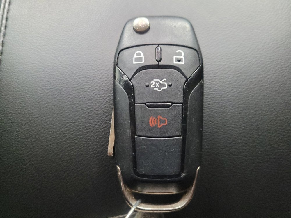 Used 2021 Ford Explorer 2WD image 32
