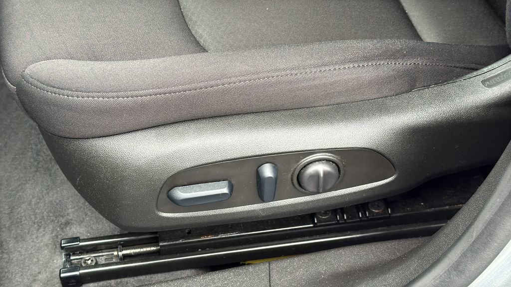 Used 2024 Chevrolet Malibu LT FWD image 11