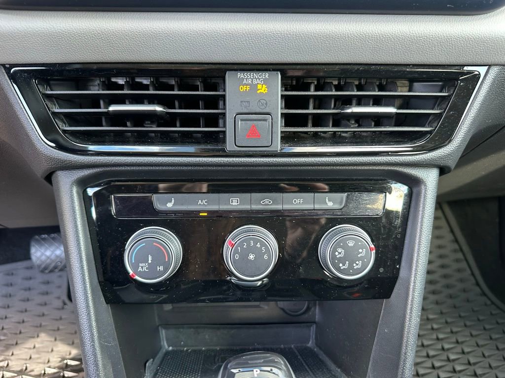 Used 2023 Volkswagen Taos SE image 24