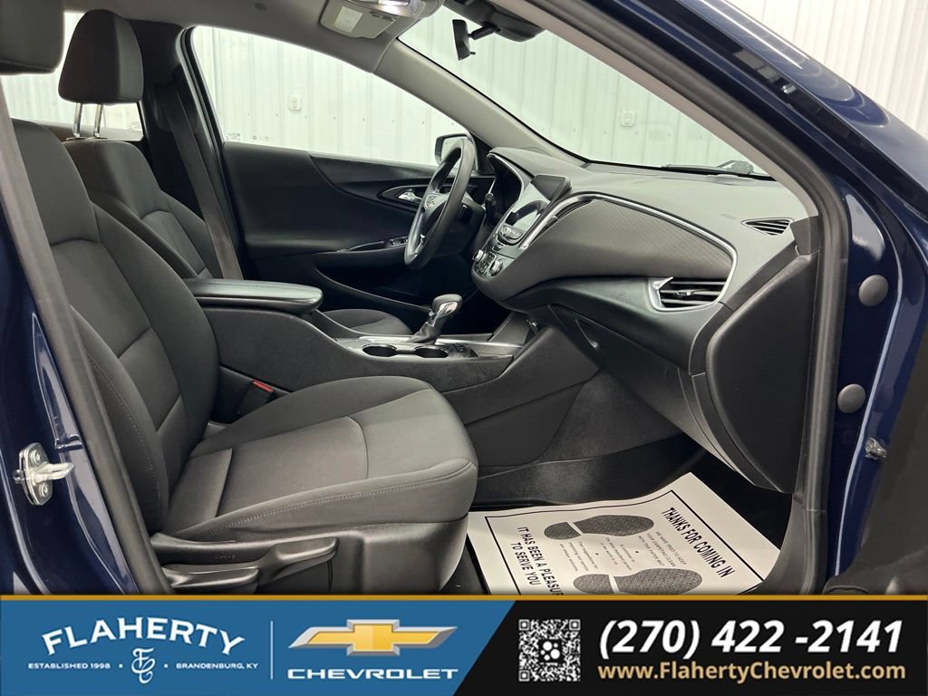 Used 2021 Chevrolet Malibu LT FWD image 15