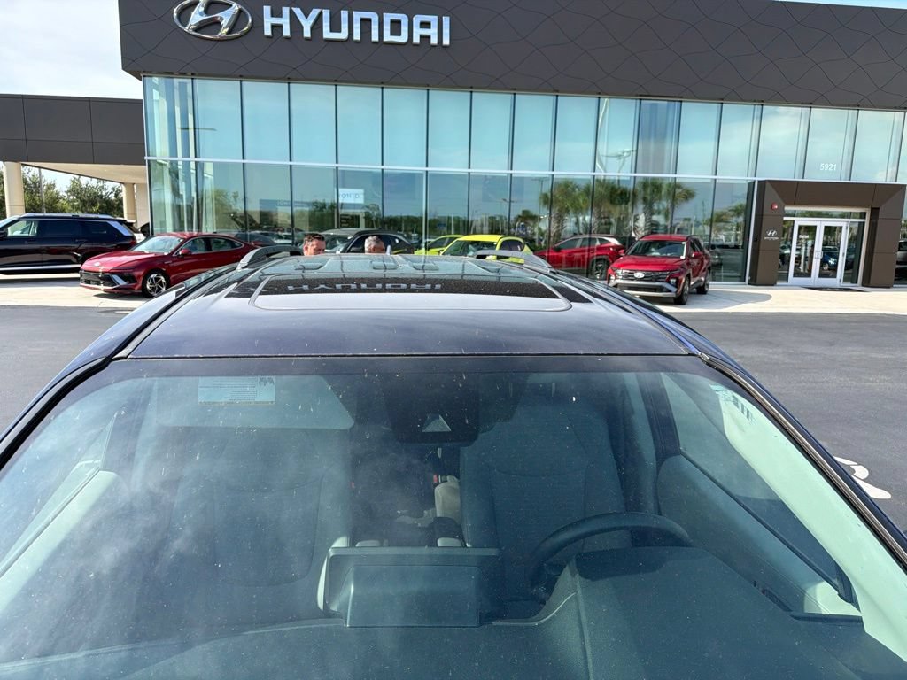 Used 2021 Toyota Sienna LE w/ LE Plus Package AWD/4WD image 11