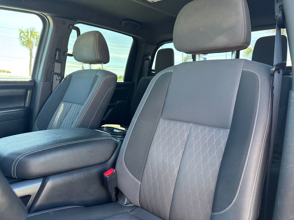 Used 2023 Nissan Titan SV w/ SV Convenience Package AWD/4WD image 14