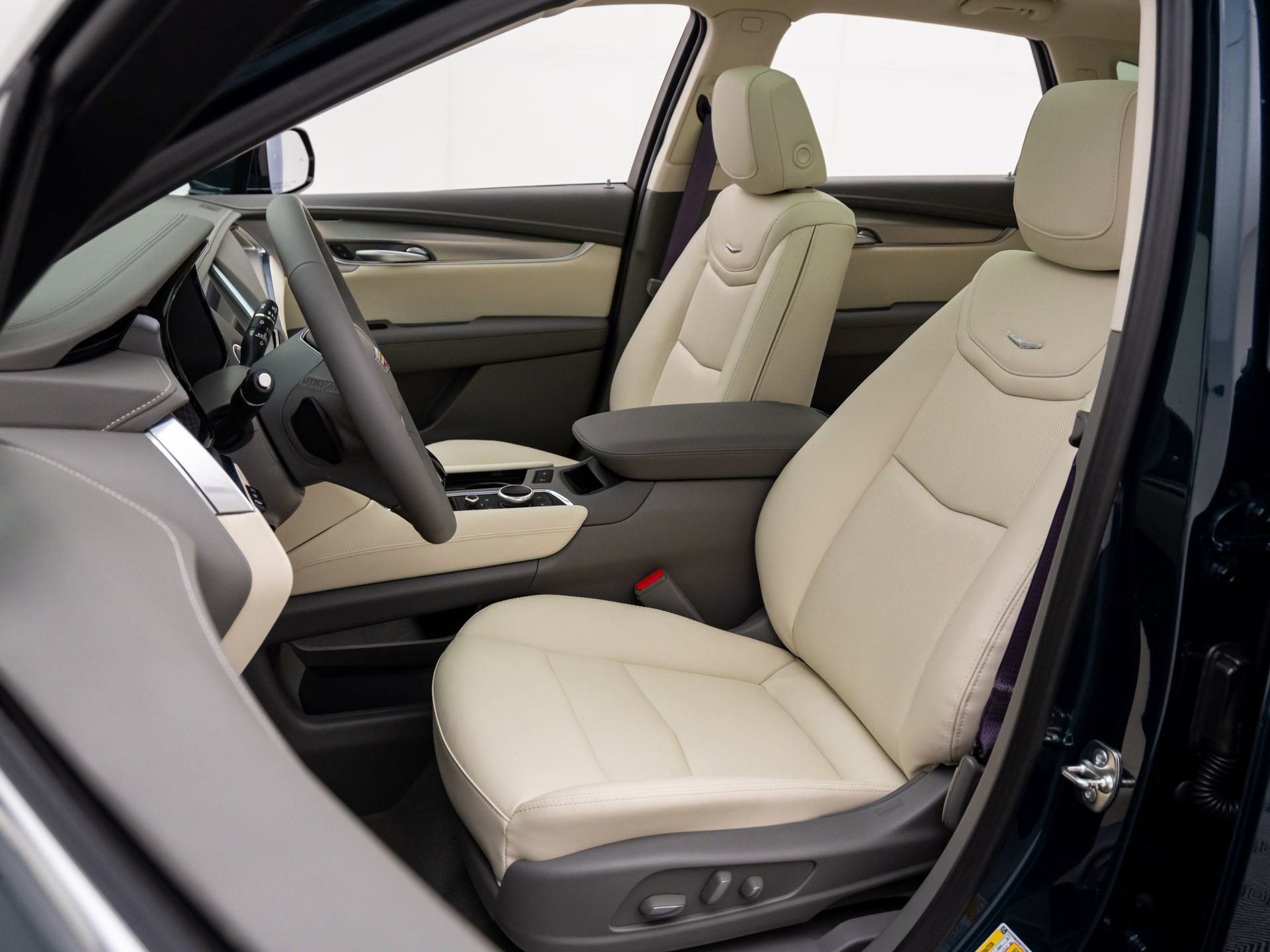 New 2026 Cadillac XT5 Premium Luxury AWD/4WD image 15