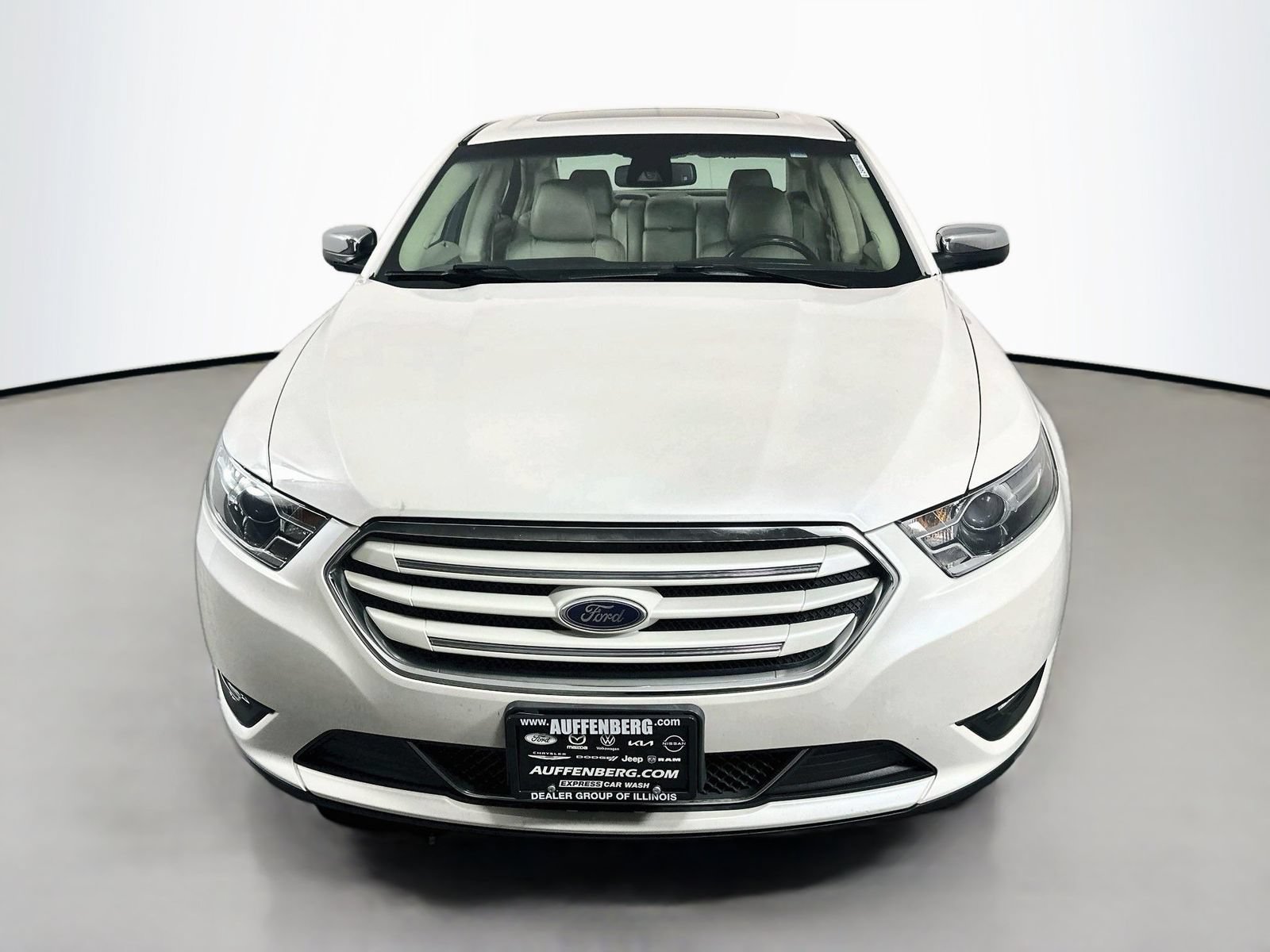 Used 2016 Ford Taurus Limited w/ Equipment Group 301A FWD image 2