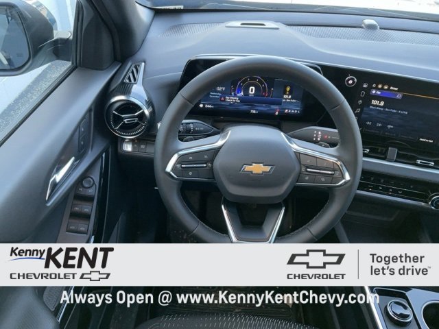 Used 2026 Chevrolet Equinox LT image 18