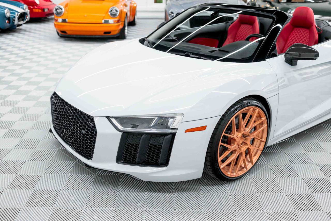 Used 2018 Audi R8 V10 plus image 11