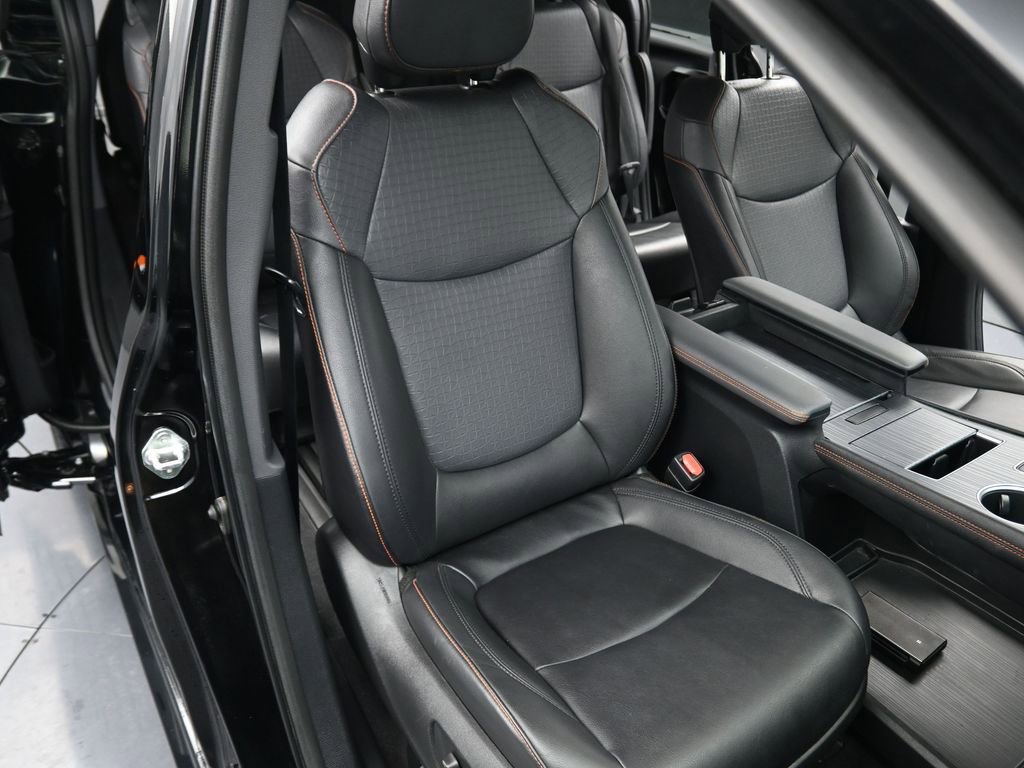 Used 2023 Toyota Sienna XSE image 13