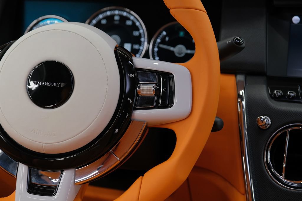 Used 2024 Rolls-Royce Cullinan image 74