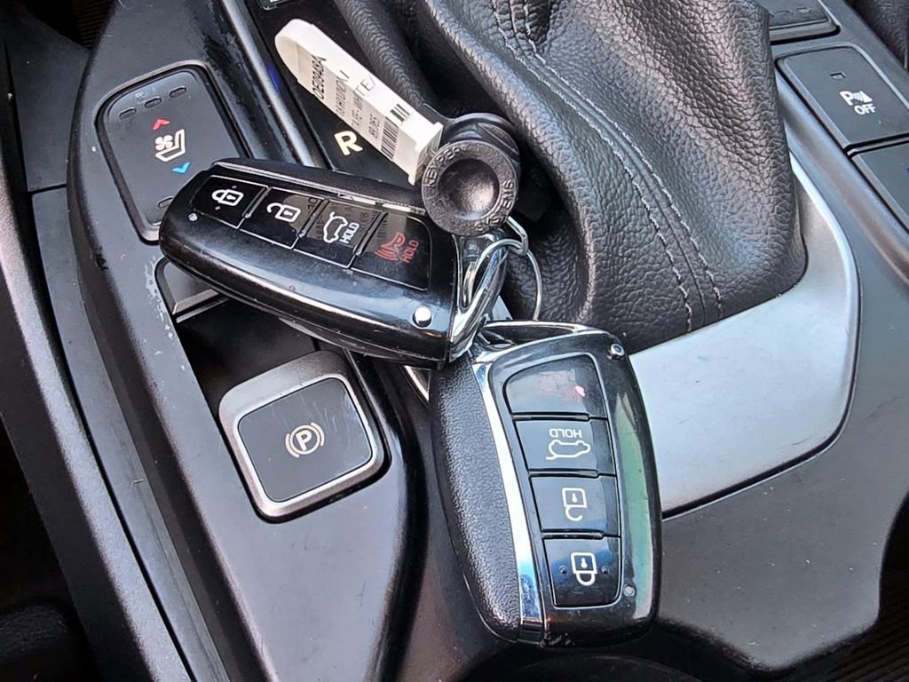 Used 2018 Hyundai Santa Fe Sport w/ 2.0T Ultimate Tech Package 05 image 23