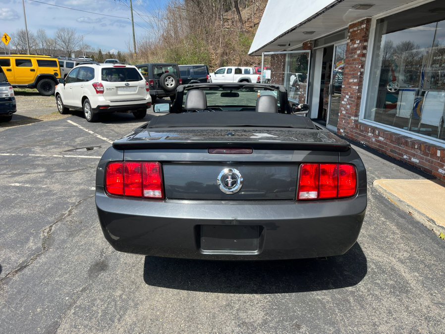 Used 2008 Ford Mustang Premium RWD image 4