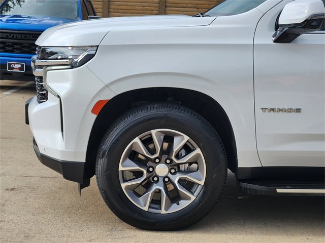 Used 2022 Chevrolet Tahoe LT w/ Luxury Package AWD/4WD image 16