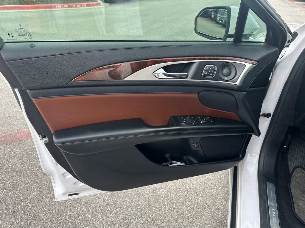 Used 2020 Lincoln MKZ Reserve FWD image 15