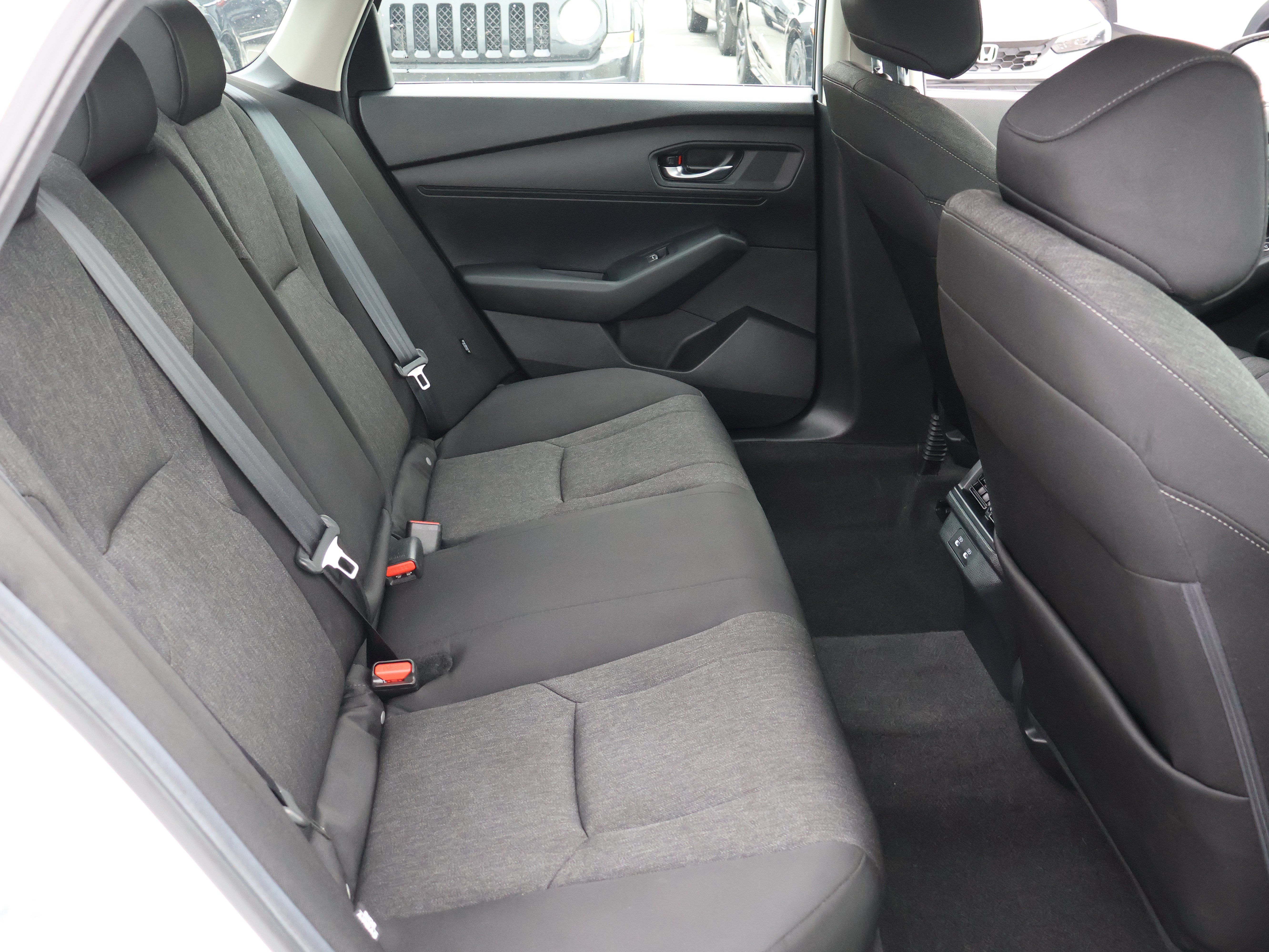 Used 2025 Honda Accord SE image 12