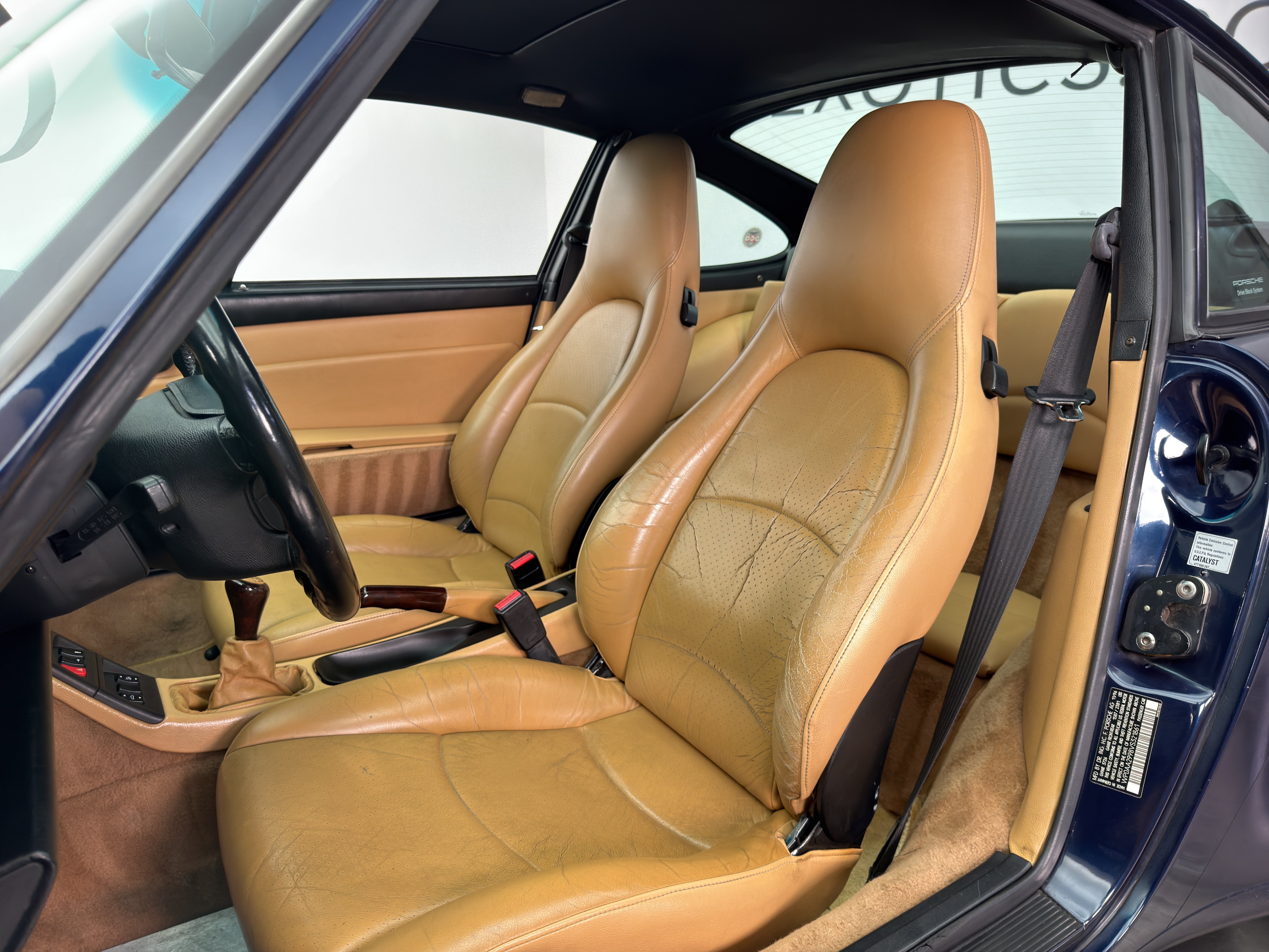 Used 1997 Porsche 911 Carrera RWD image 3