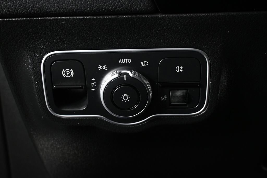 Certified 2026 Mercedes-Benz GLA 35 AMG 4MATIC image 13