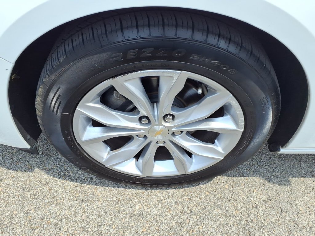 Used 2024 Chevrolet Malibu LT FWD image 5
