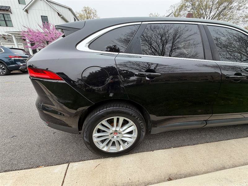 Used 2019 Jaguar F-PACE Prestige AWD/4WD image 7